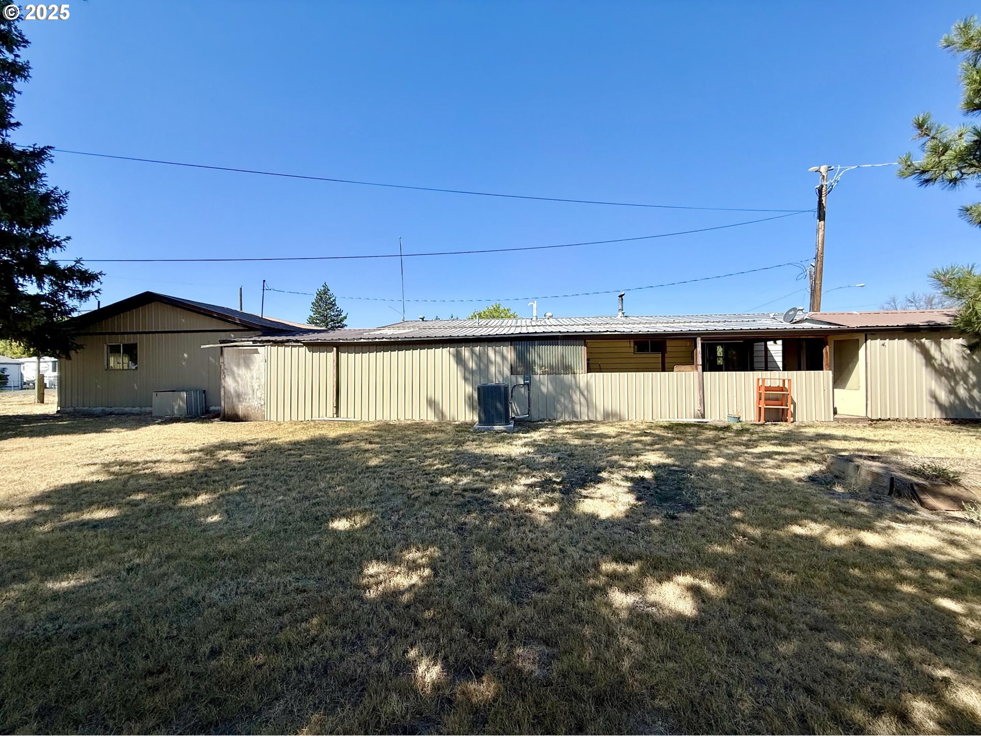 505 North 16th Avenue Elgin, OR 97827 - Photo 47 of 48 a view of a house with a garage