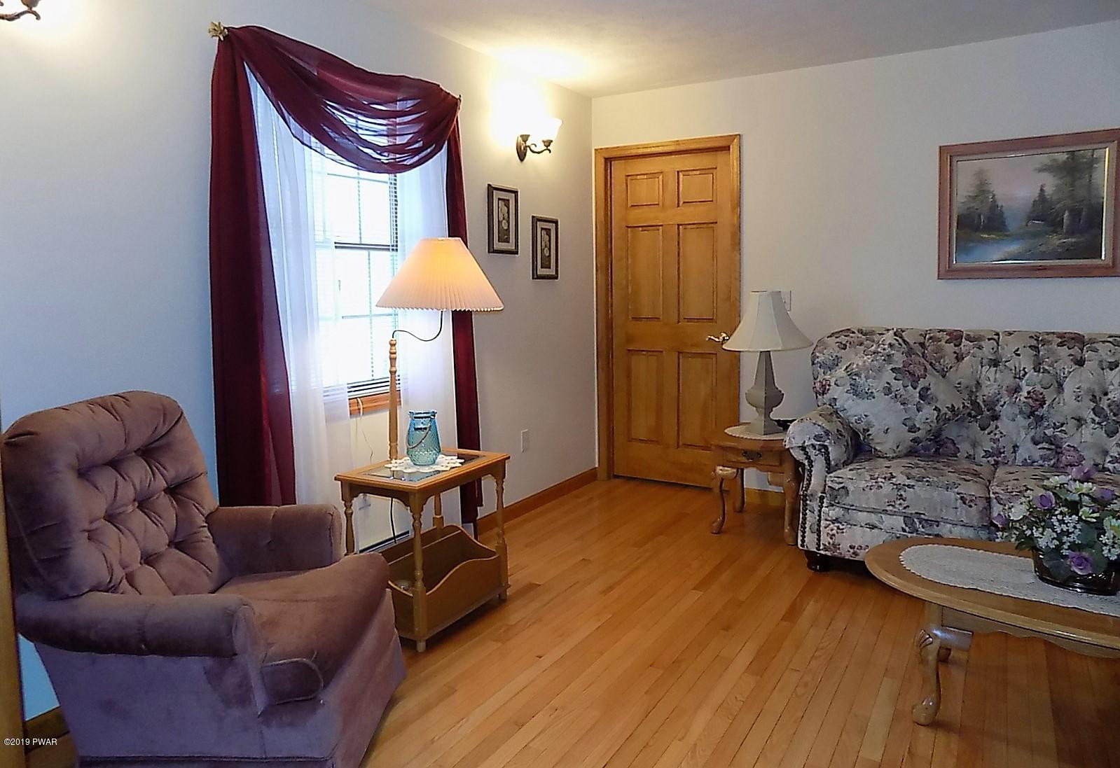 58 Callapoose Road Moscow, PA 18444 - Photo 34 of 98 From L/R to In-Law Apartment !