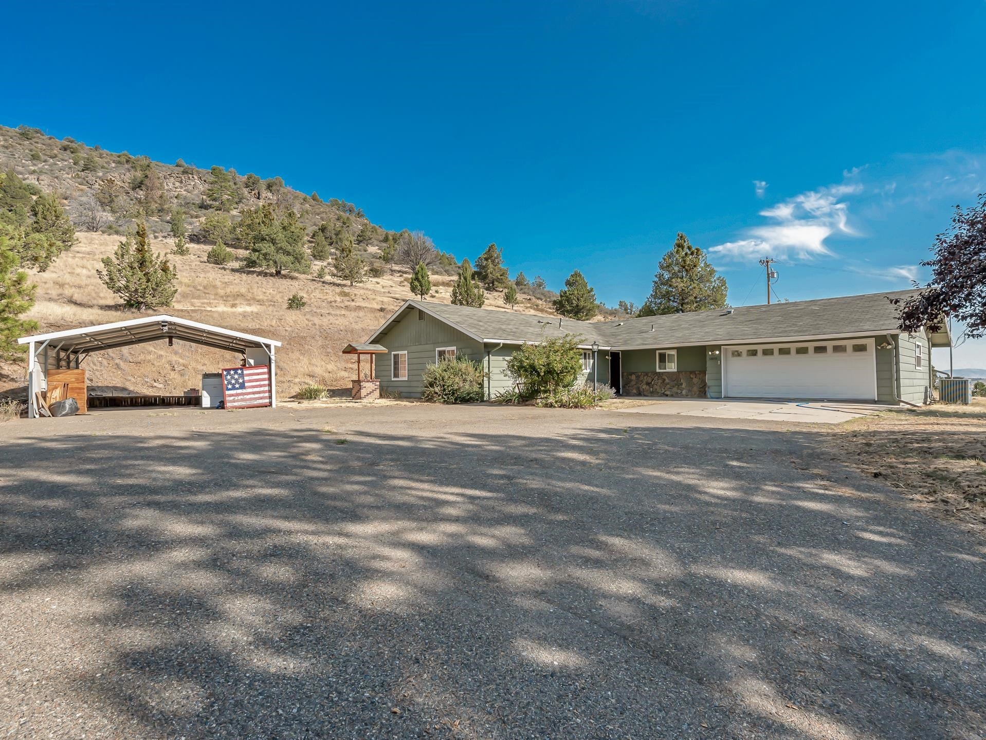 10001 Cram Gulch Road Yreka, CA 96097 - Photo 1 of 32 Gallery Image 1