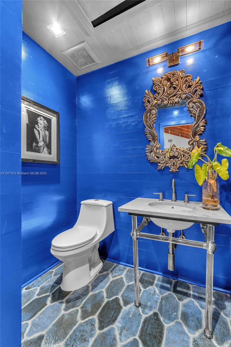 856 Tyler Street Hollywood, FL 33019 - Photo 12 of 52