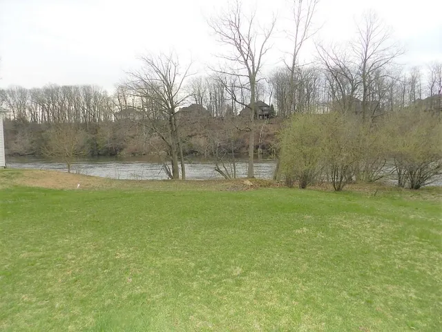 $75,000 | 574 Swan River Drive, Benton Harbor, MI 49022