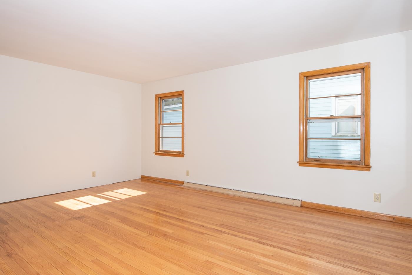 2333 Hoard Street Madison, WI 53704 - Photo 3 of 24