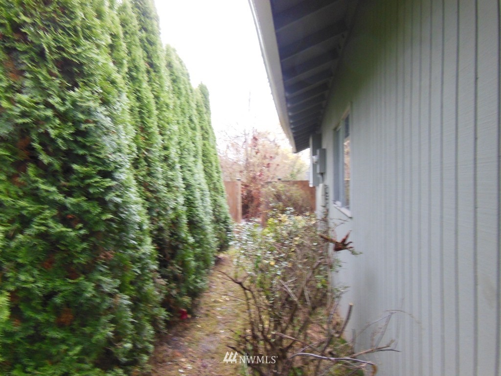 1216 227th Place Southwest Bothell, WA 98021 - Photo 13 of 16