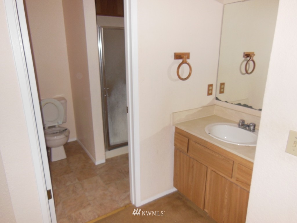 1216 227th Place Southwest Bothell, WA 98021 - Photo 7 of 16