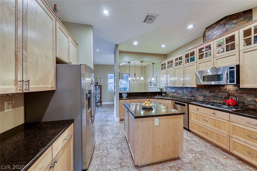 907 Rhyolite Terrace Henderson, NV 89011 - Photo 13 of 46 Gallery Image 13