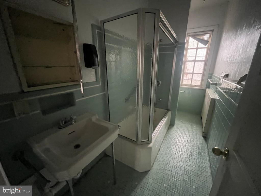 2700 Garrison Boulevard Baltimore, MD 21216 - Photo 5 of 12