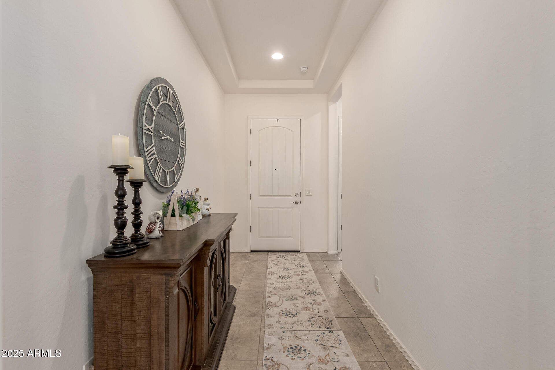 42851 West Mallard Road Maricopa, AZ 85138 - Photo 8 of 45 a view of a hallway with entryway