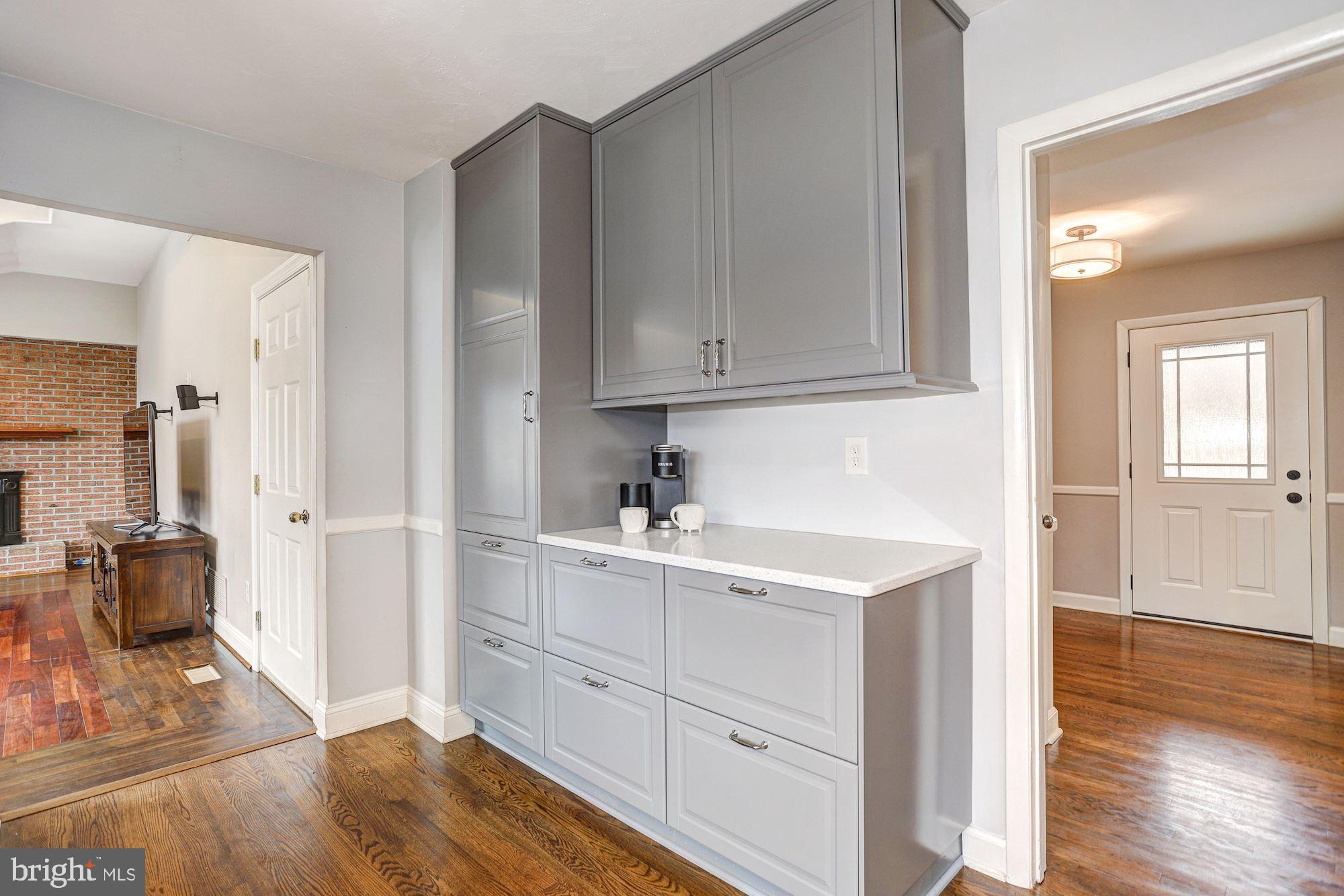 2527 North Farm Road Ellicott City, MD 21042 - Photo 11 of 40 Beverage Center
