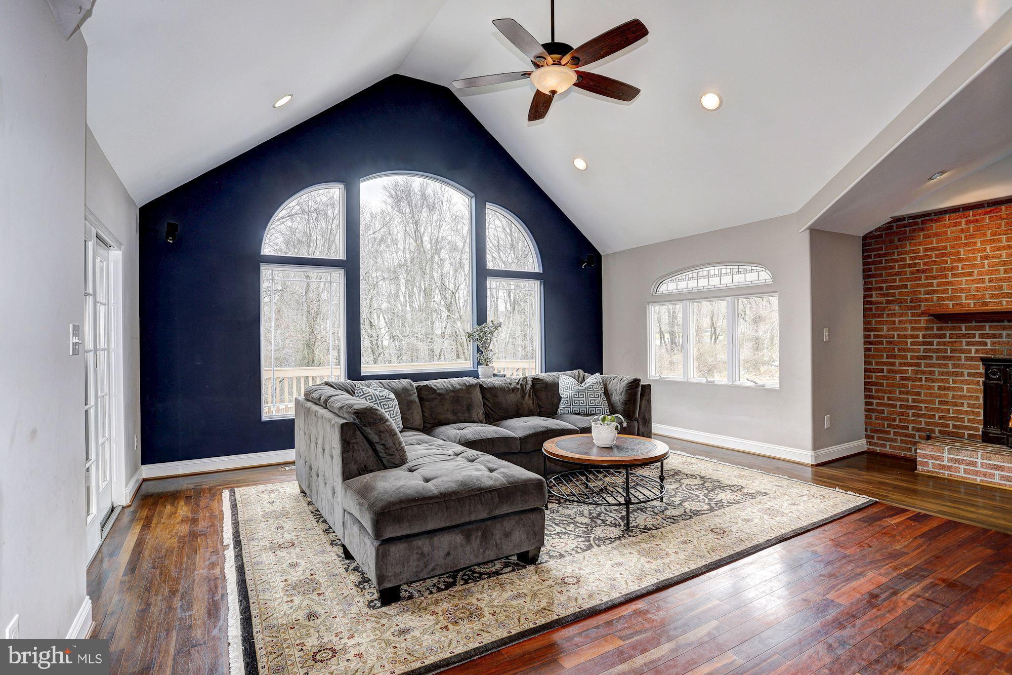 2527 North Farm Road Ellicott City, MD 21042 - Photo 13 of 40 Amazing Family Room
