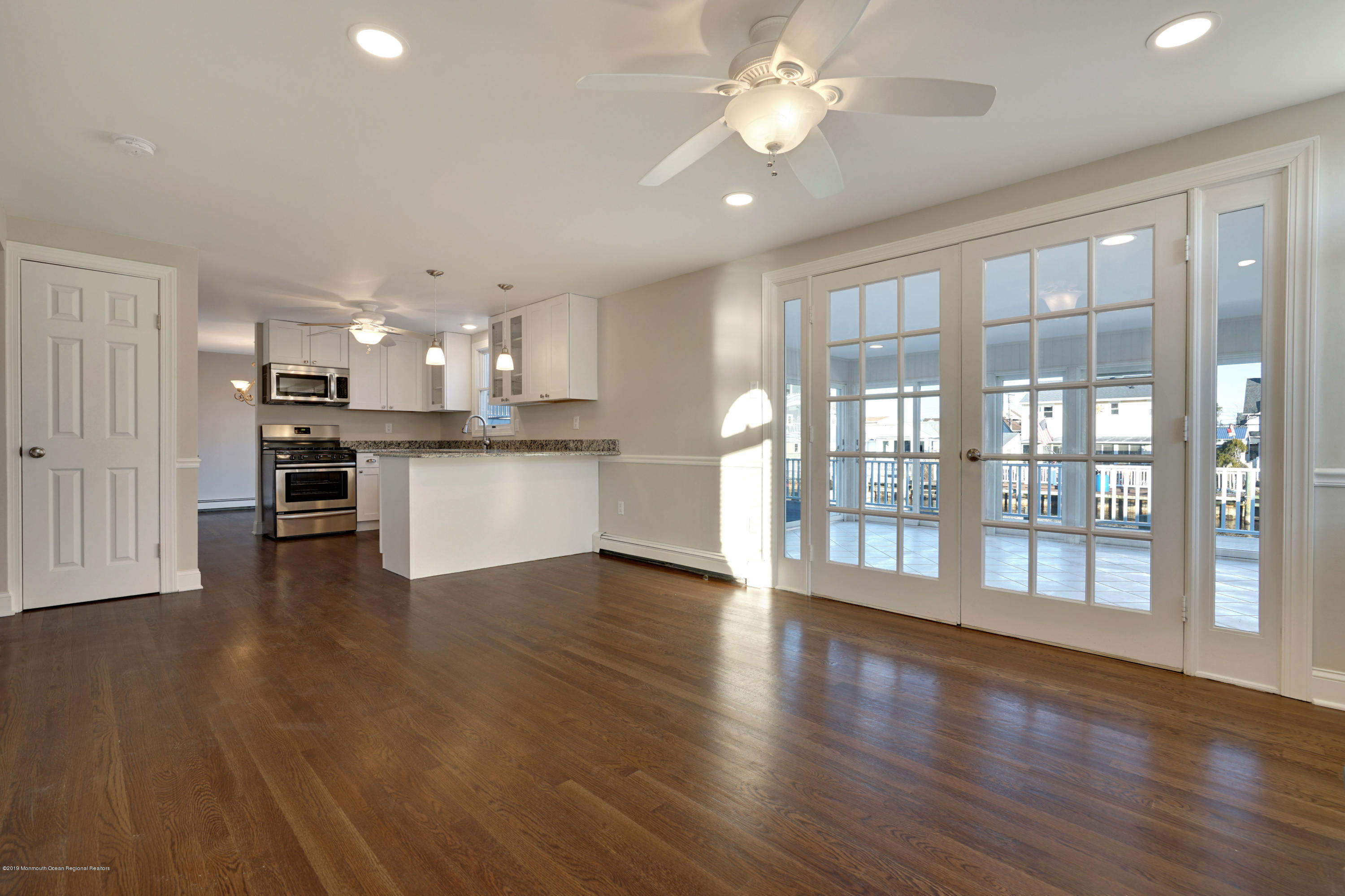13 Neptune Road Toms River, NJ 08753 - Photo 12 of 50 Breakfast area