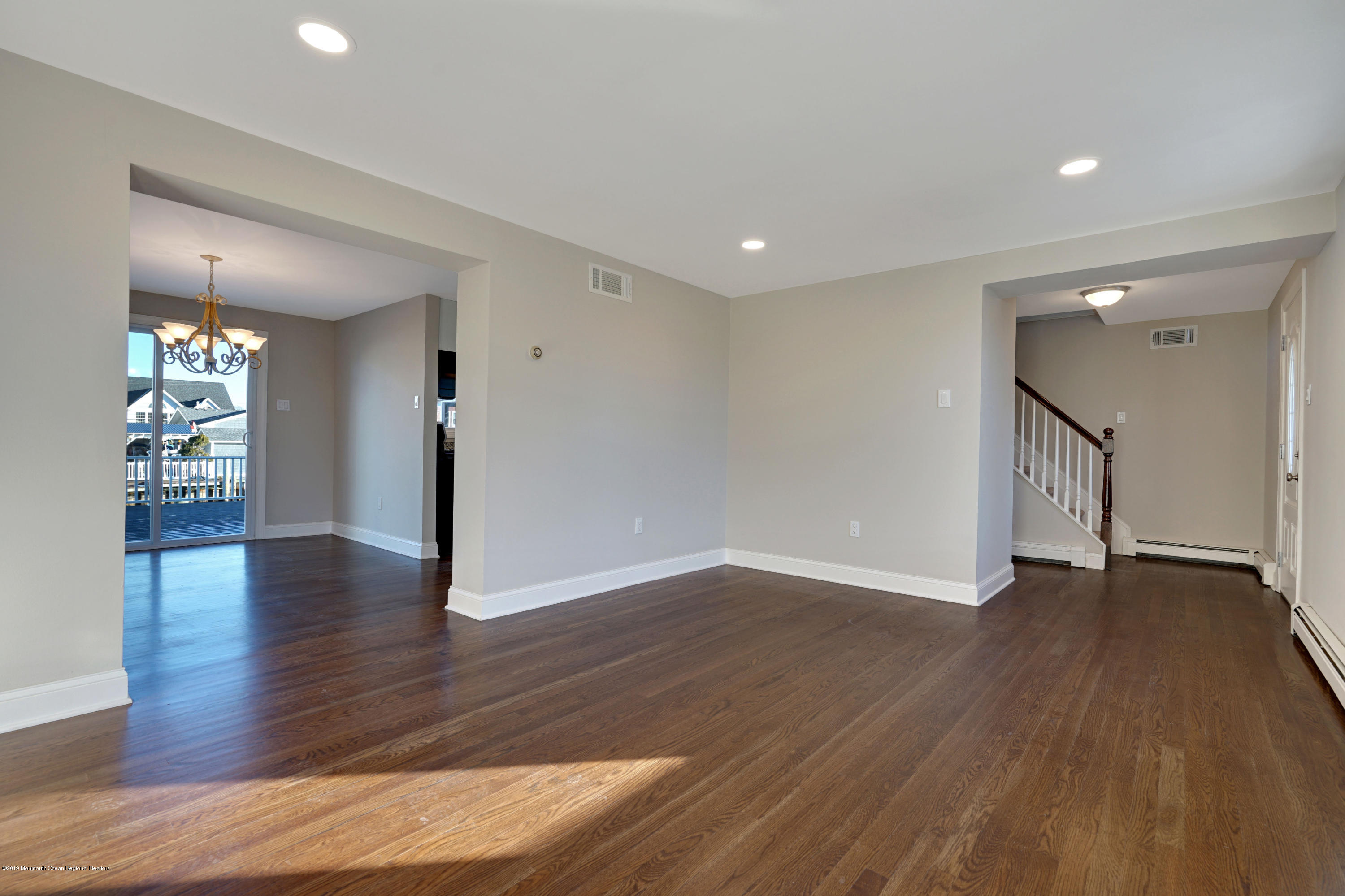 13 Neptune Road Toms River, NJ 08753 - Photo 16 of 50 Living Room