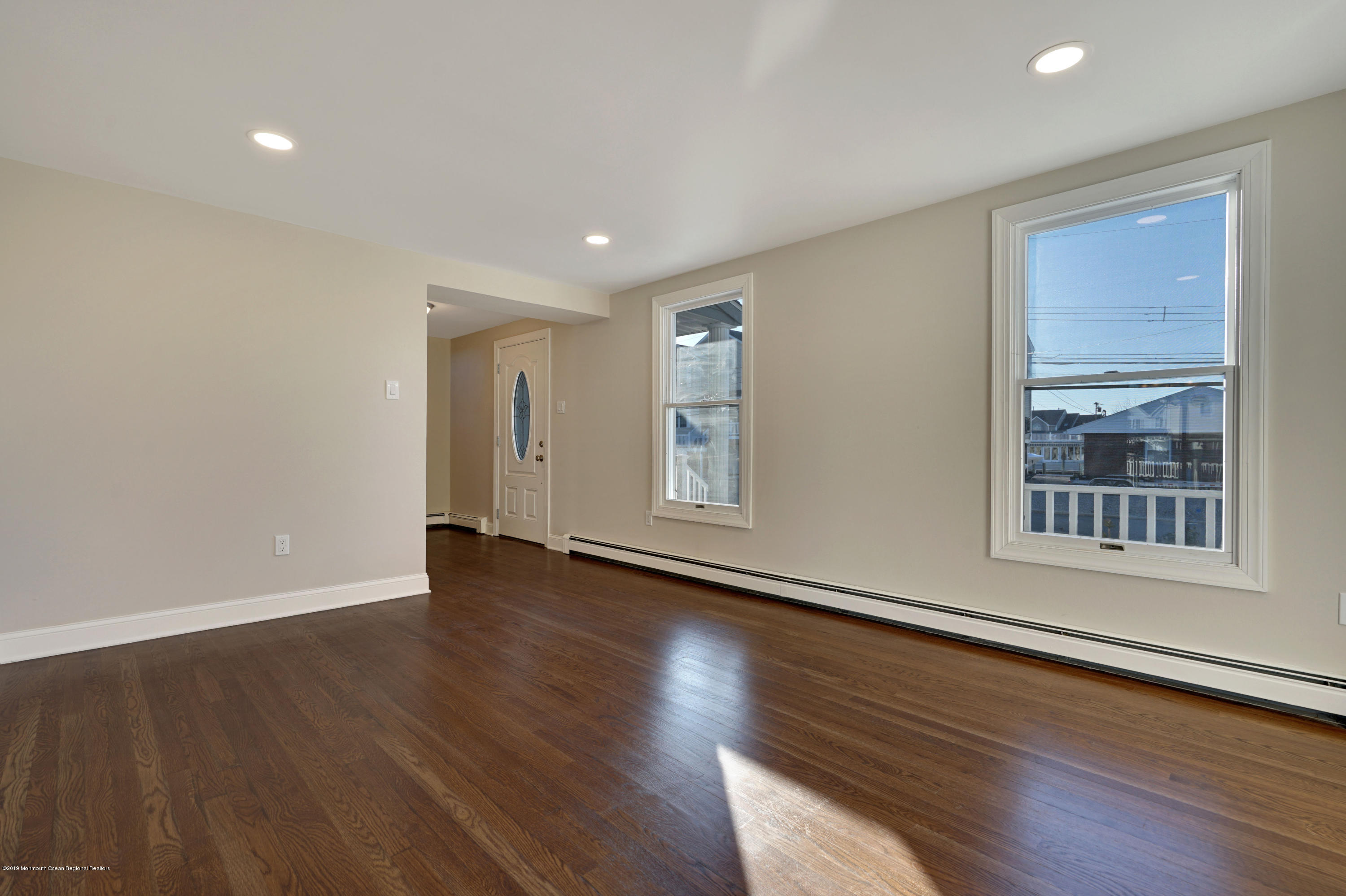 13 Neptune Road Toms River, NJ 08753 - Photo 17 of 50 Living Room