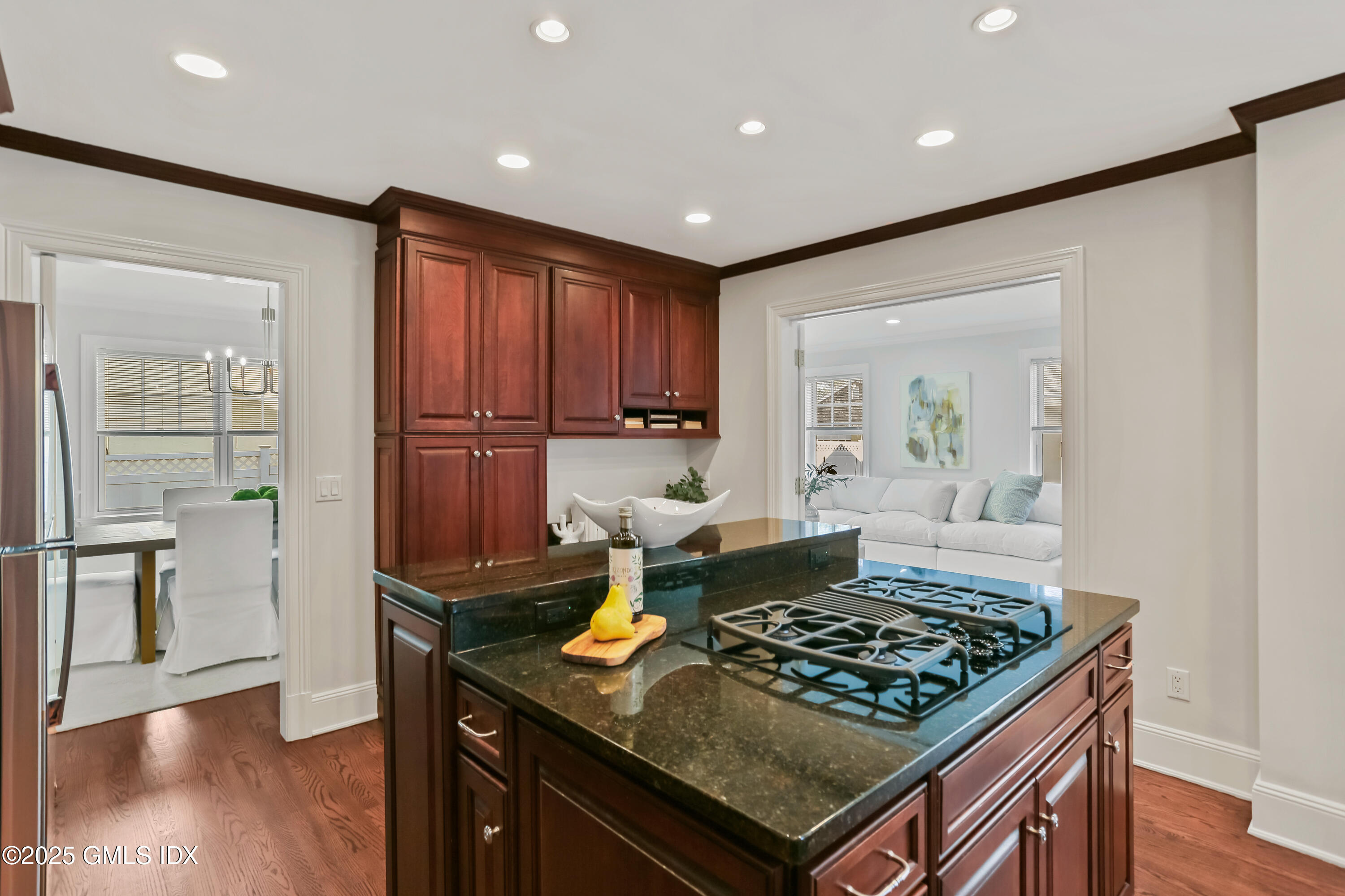 151 Hamilton Avenue Greenwich, CT 06830 - Photo 9 of 23 Kitchen
