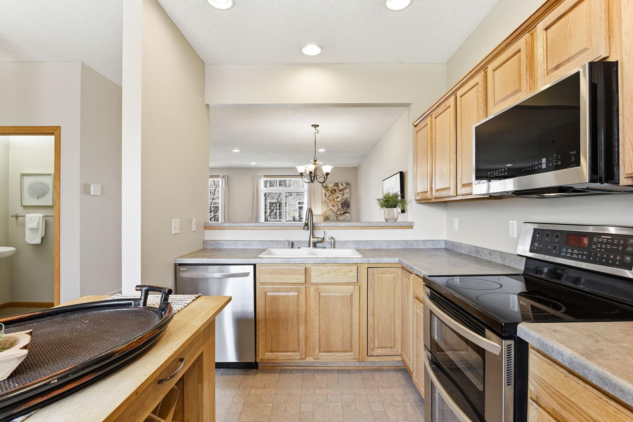 1718 Riverside Drive Shakopee, MN 55379 - Photo 12 of 36