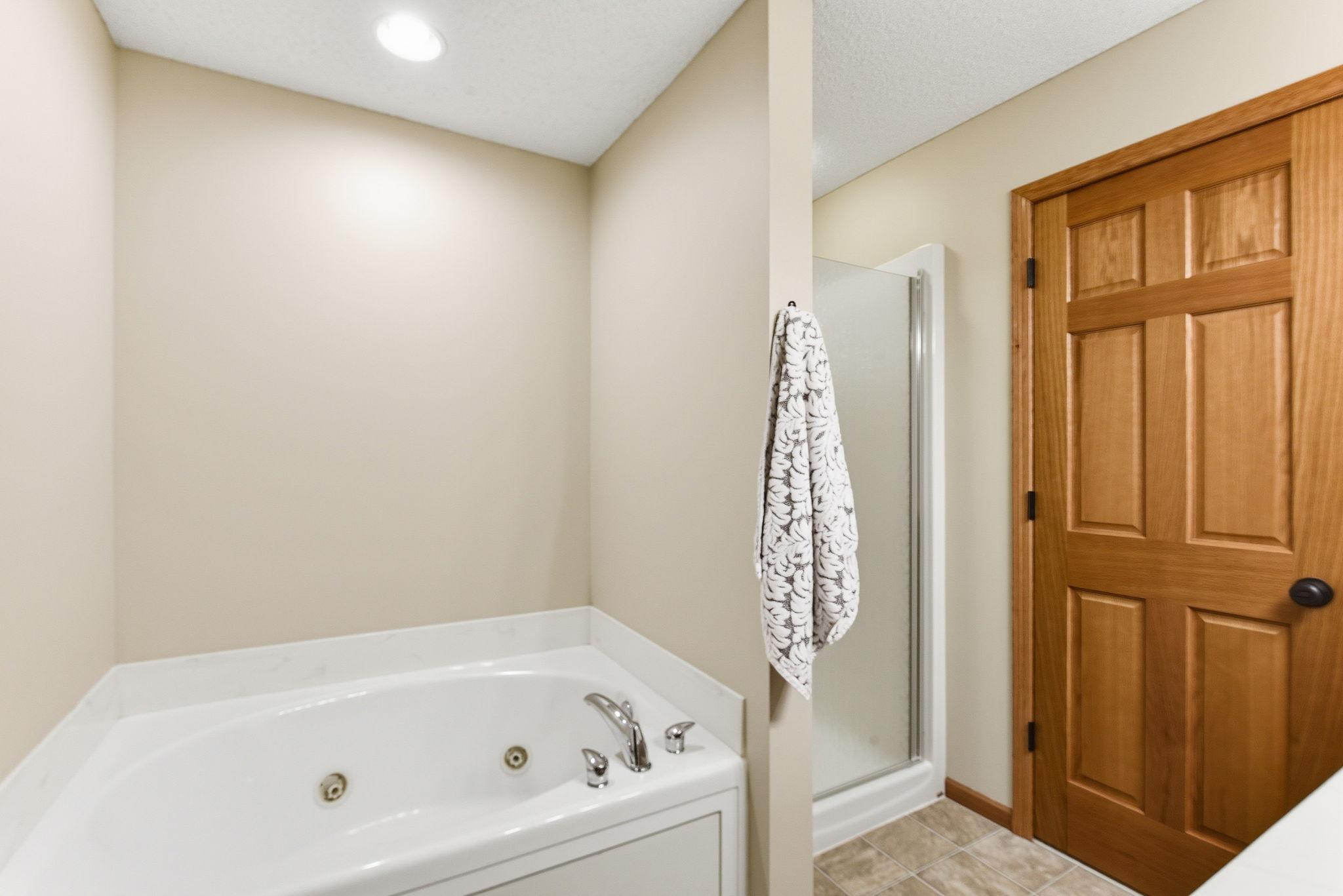 1718 Riverside Drive Shakopee, MN 55379 - Photo 20 of 36