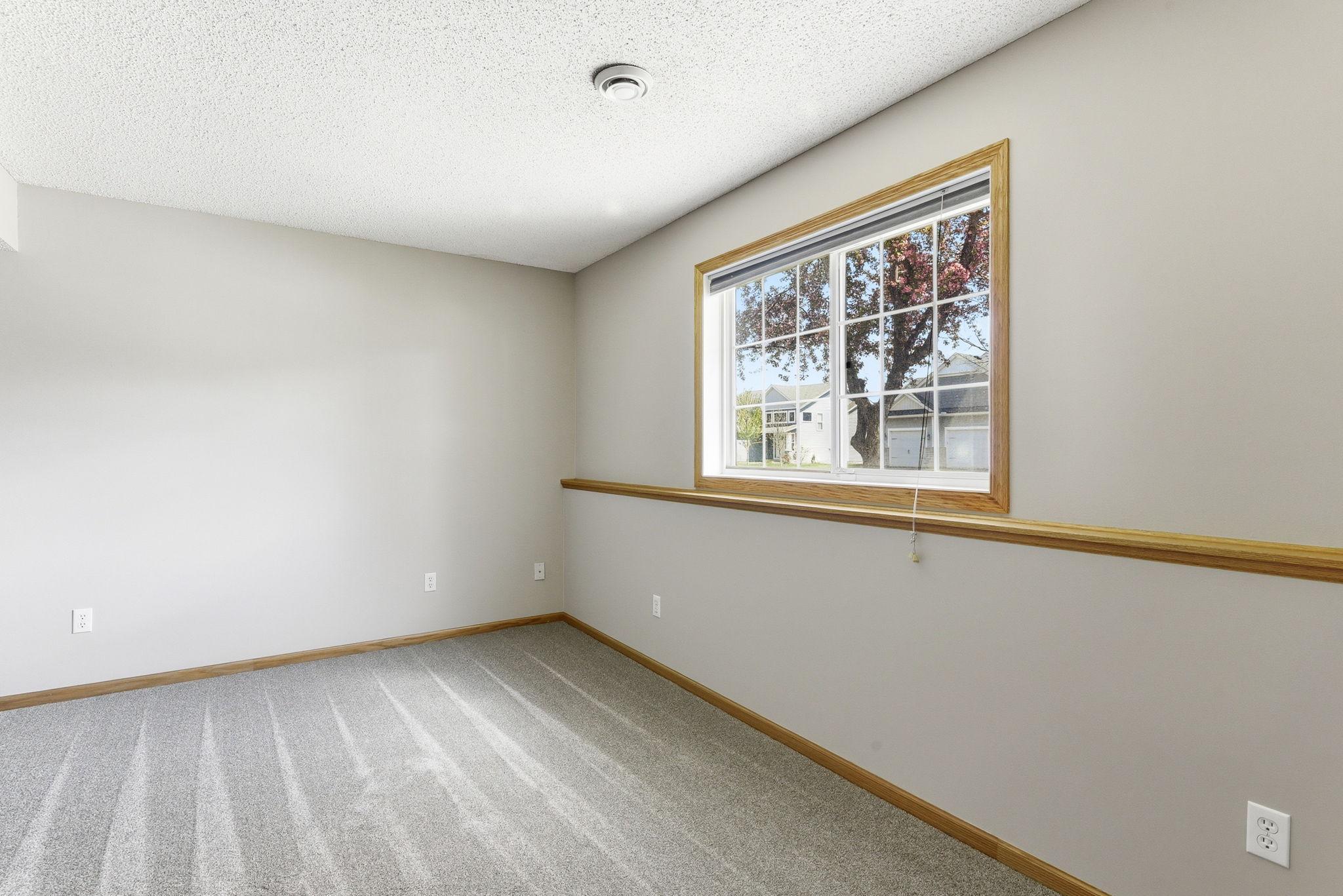 1718 Riverside Drive Shakopee, MN 55379 - Photo 29 of 36