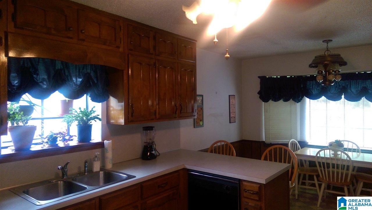 5286 Shady Crest Road Adamsville, AL 35005 - Photo 14 of 32