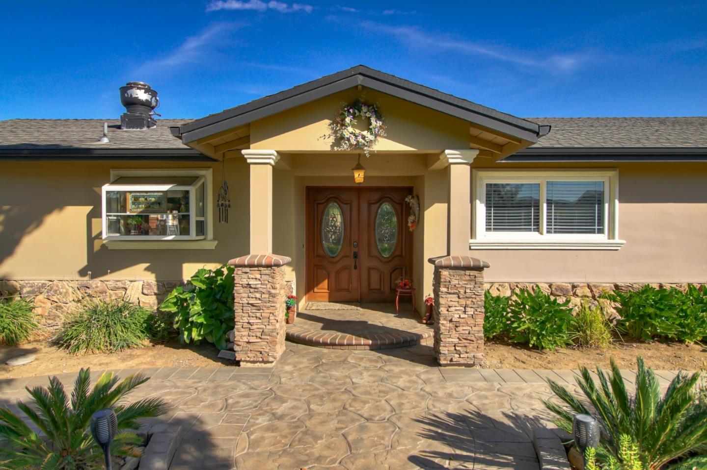 1381 Santa Ana Road Hollister, CA 95023 - Photo 3 of 48 Gallery Image 3