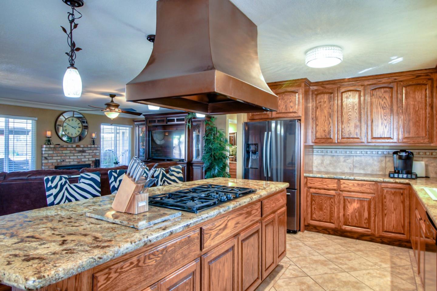 1381 Santa Ana Road Hollister, CA 95023 - Photo 9 of 48 Gallery Image 9