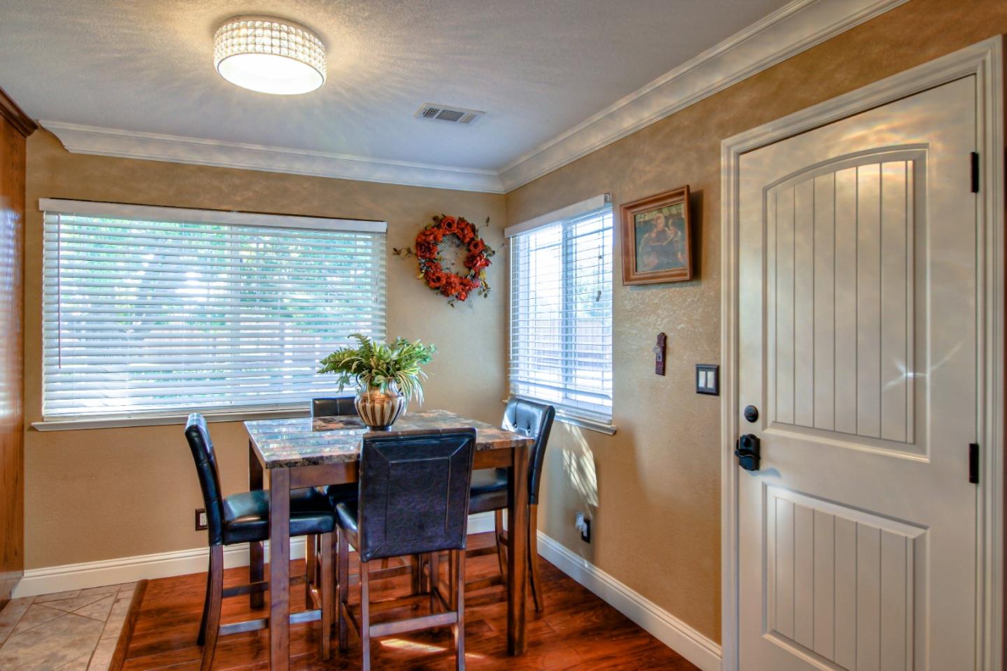 1381 Santa Ana Road Hollister, CA 95023 - Photo 10 of 48 Gallery Image 10