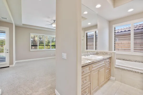$1,150,000 | 74114 Cosmopolitan Lane, Palm Desert, CA 92211