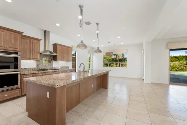 $1,150,000 | 74114 Cosmopolitan Lane, Palm Desert, CA 92211