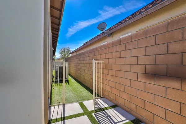 $1,150,000 | 74114 Cosmopolitan Lane, Palm Desert, CA 92211