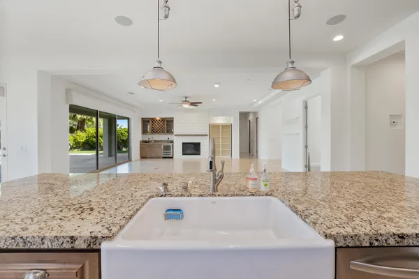 $1,150,000 | 74114 Cosmopolitan Lane, Palm Desert, CA 92211