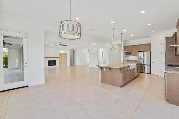 $1,150,000 | 74114 Cosmopolitan Lane, Palm Desert, CA 92211