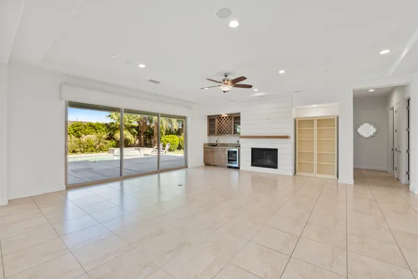 $1,150,000 | 74114 Cosmopolitan Lane, Palm Desert, CA 92211