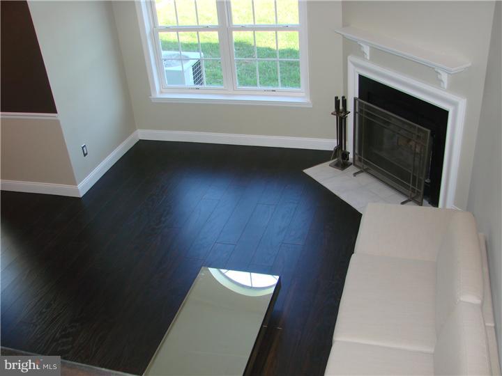 125 North Park Road Newtown, PA 18940 - Photo 2 of 24 Living Room