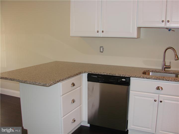 125 North Park Road Newtown, PA 18940 - Photo 17 of 24 Kitchen