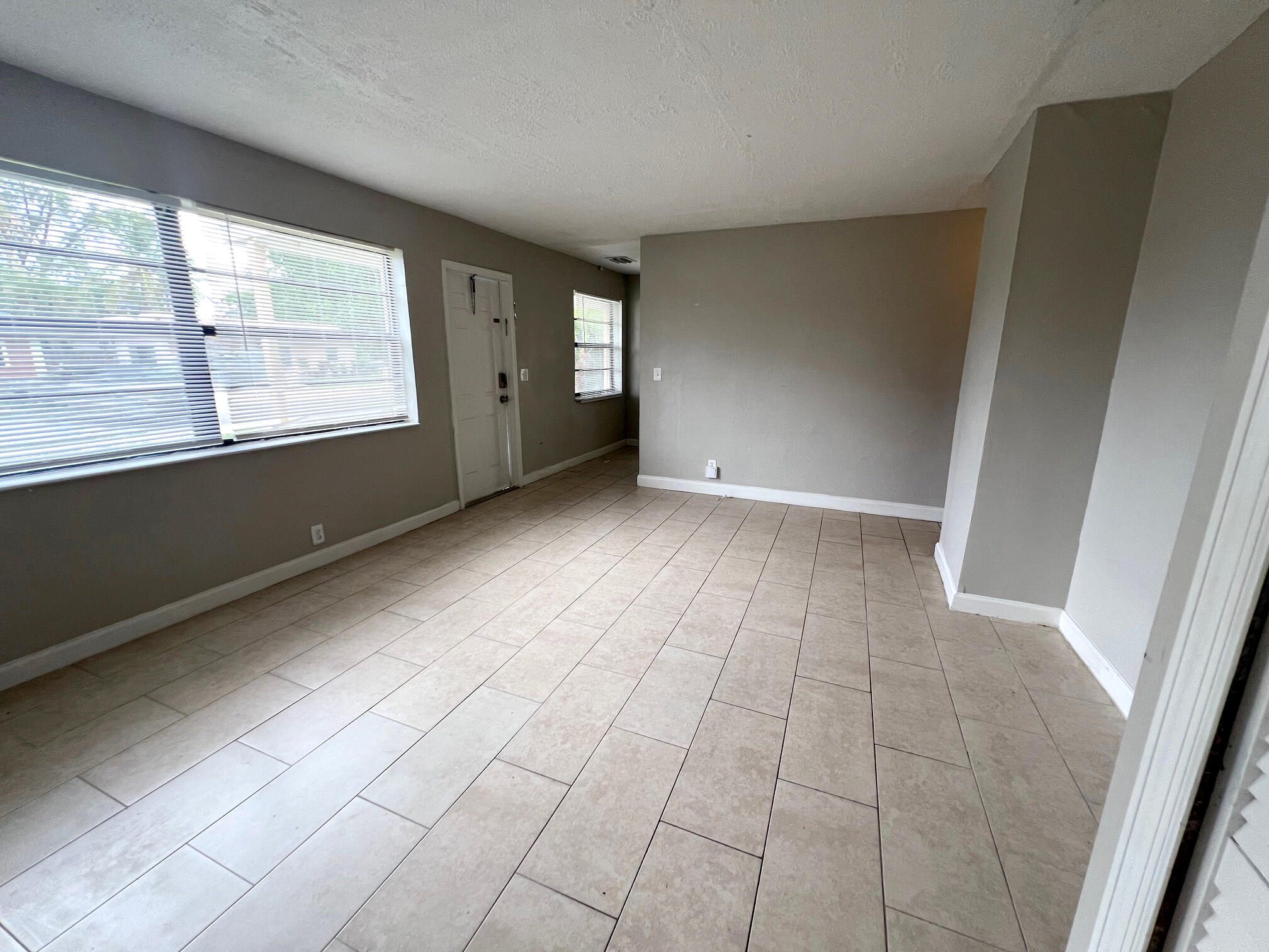 817 Southwest 3rd Court Delray Beach, FL 33444 - Photo 3 of 28 IMG_3099