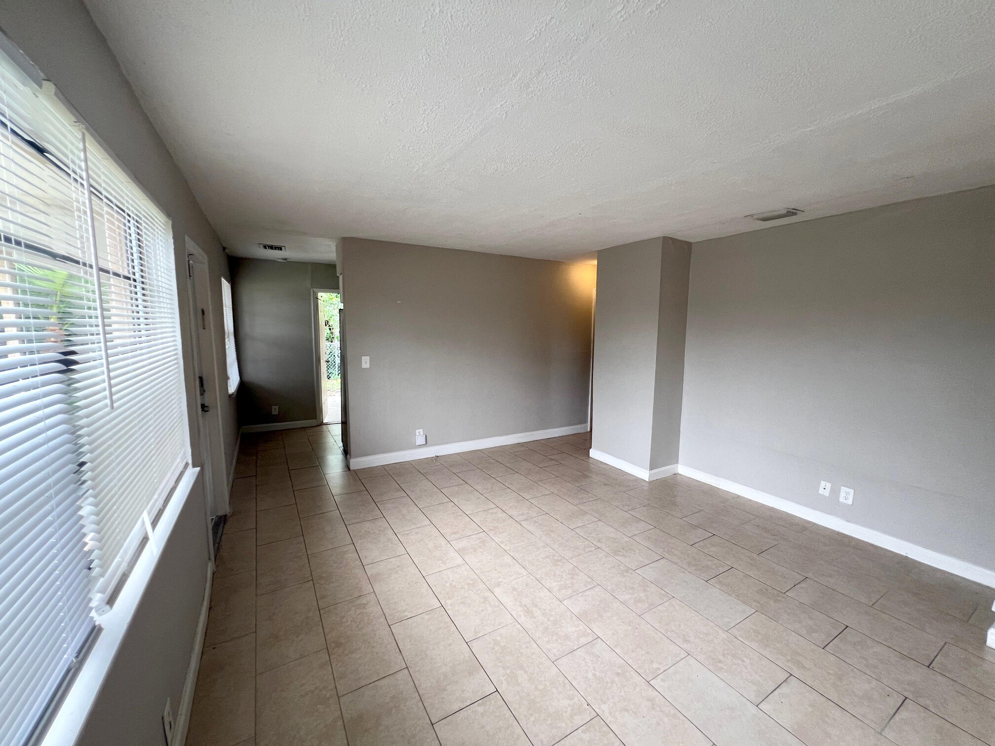 817 Southwest 3rd Court Delray Beach, FL 33444 - Photo 5 of 28 IMG_3100