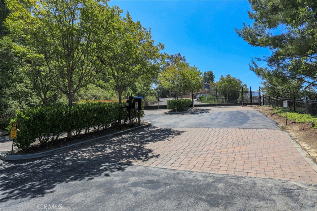 171 Comanche Topanga, CA 90290 - Photo 50 of 54 a view of backyard with green space