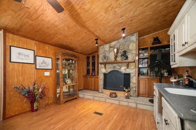 $249,995 | 441 County Road 1070, Jasper, TX 75951