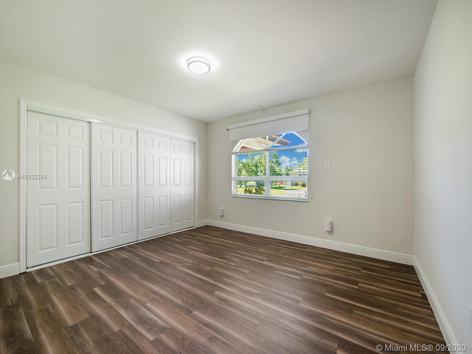 8005 Southwest 106th Street Miami, FL 33156 - Photo 11 of 20