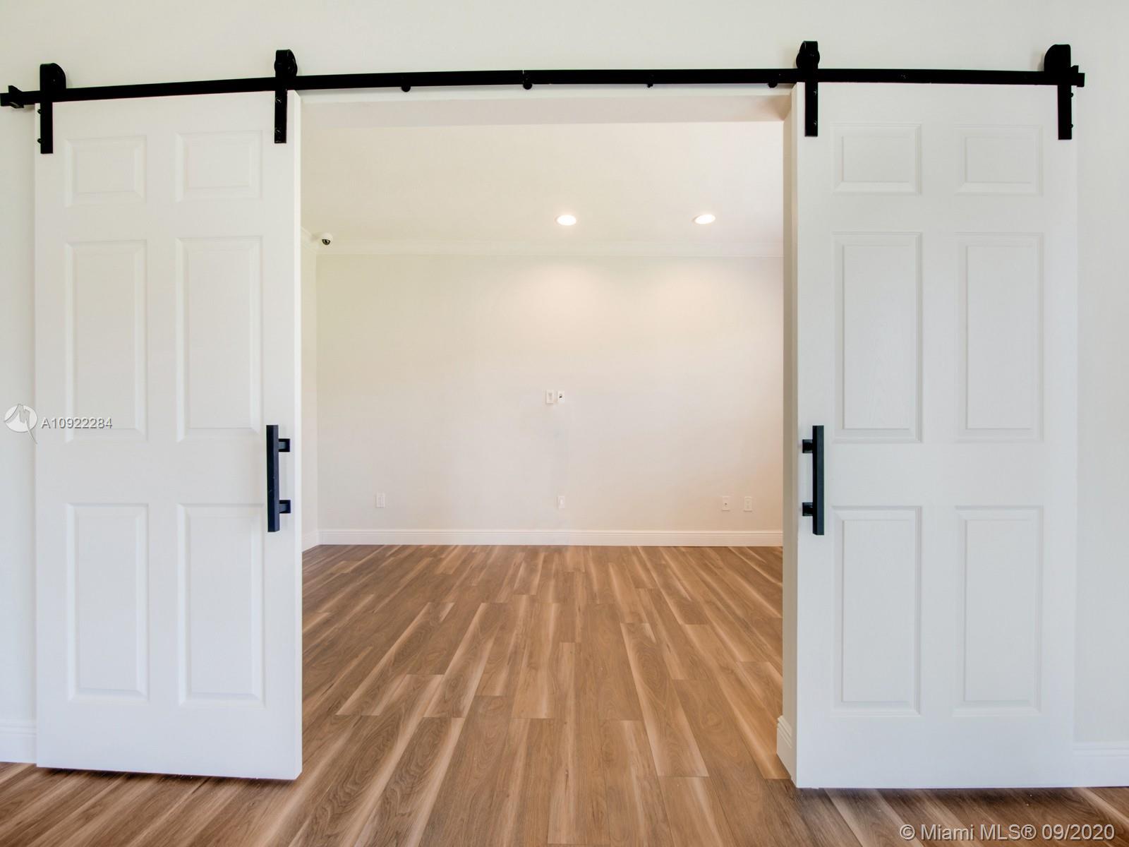 8005 Southwest 106th Street Miami, FL 33156 - Photo 10 of 20