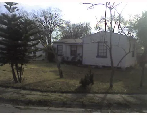 a view of back yard
