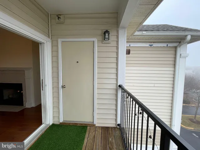 $1,850 | 19627 Galway Bay Circle, Unit 401, Germantown, MD 20874