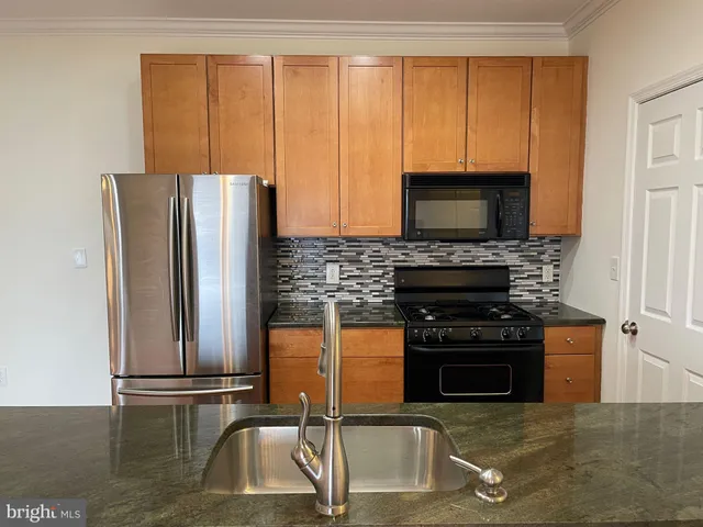 $1,850 | 19627 Galway Bay Circle, Unit 401, Germantown, MD 20874