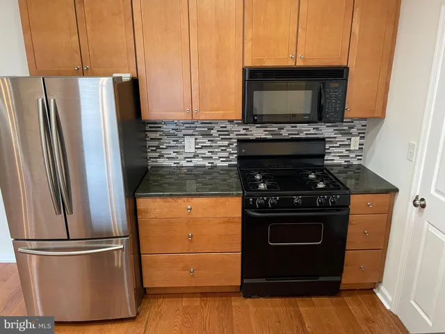 $1,850 | 19627 Galway Bay Circle, Unit 401, Germantown, MD 20874