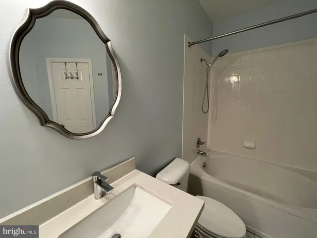 $1,850 | 19627 Galway Bay Circle, Unit 401, Germantown, MD 20874