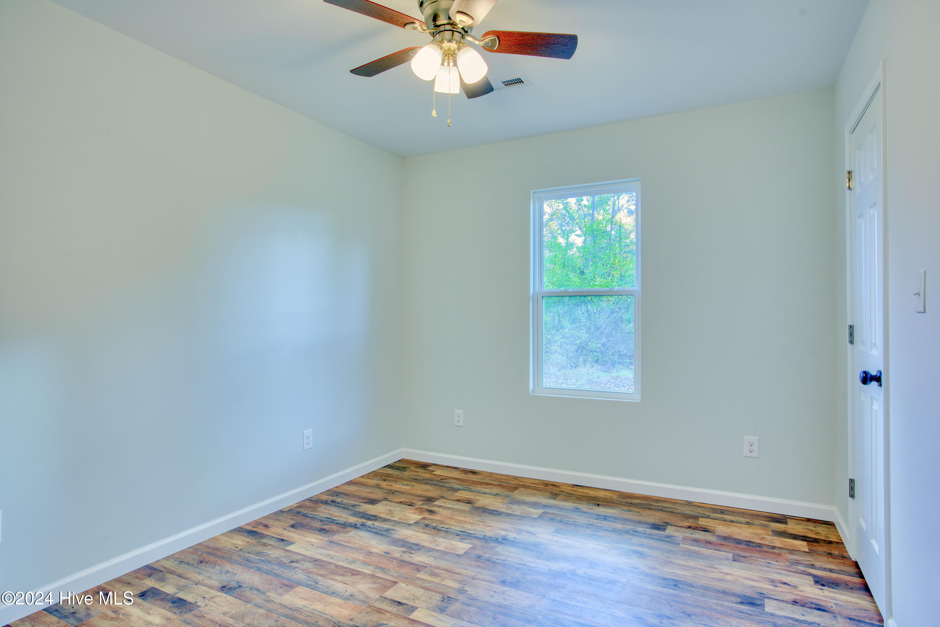 504 Francktown Road Richlands, NC 28574 - Photo 17 of 21 504 Franktown - Interiors - Edited _4