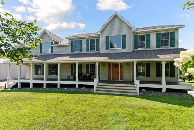 $875,000 | 5230 Rebecca Park Trail, Greenfield, MN 55357