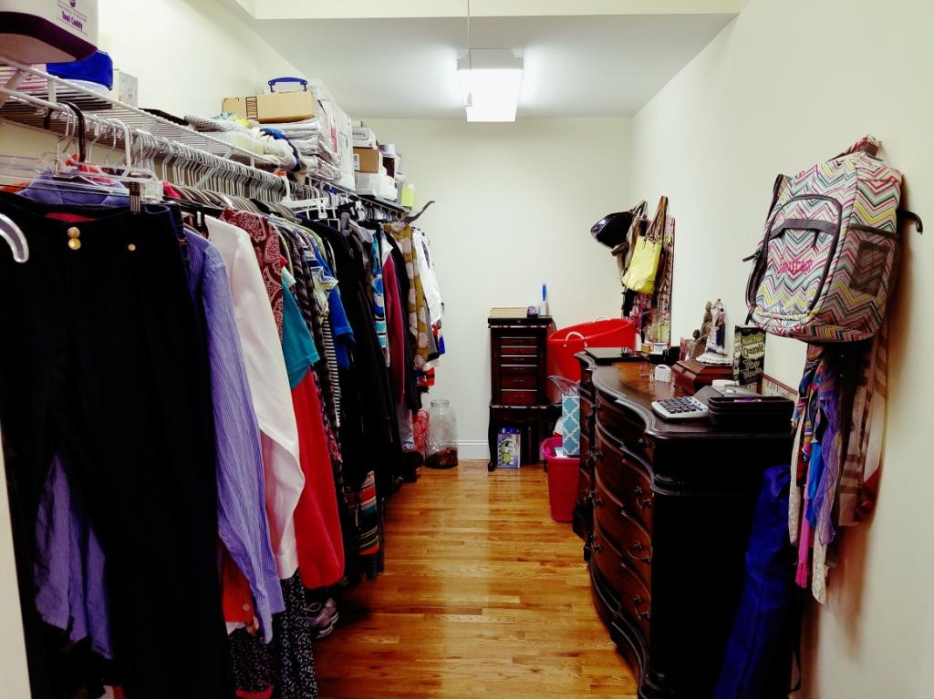 208 Hillside Road Johnson City, TN 37601 - Photo 12 of 25 Huge closet