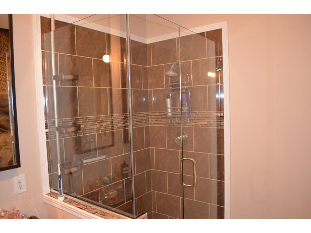 208 Hillside Road Johnson City, TN 37601 - Photo 10 of 25 Master Bathroom Shower