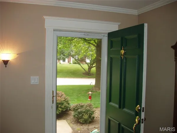 $2,275 | 329 Nantucket Drive, Ballwin, MO 63011