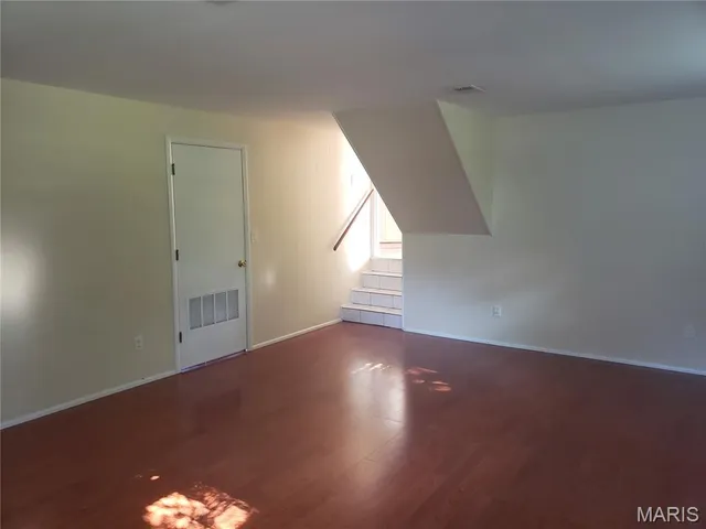 $2,275 | 329 Nantucket Drive, Ballwin, MO 63011