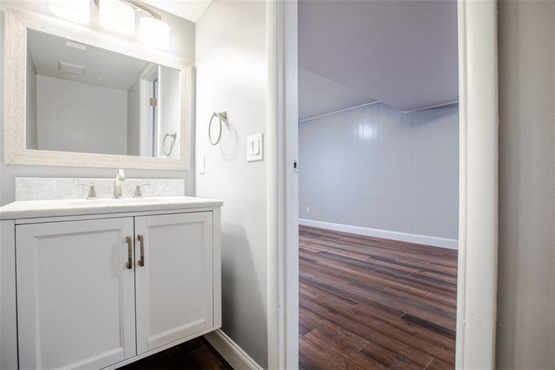 98 Fairfax Road Pittsburgh, PA 15221 - Photo 16 of 22 Gallery Image 16